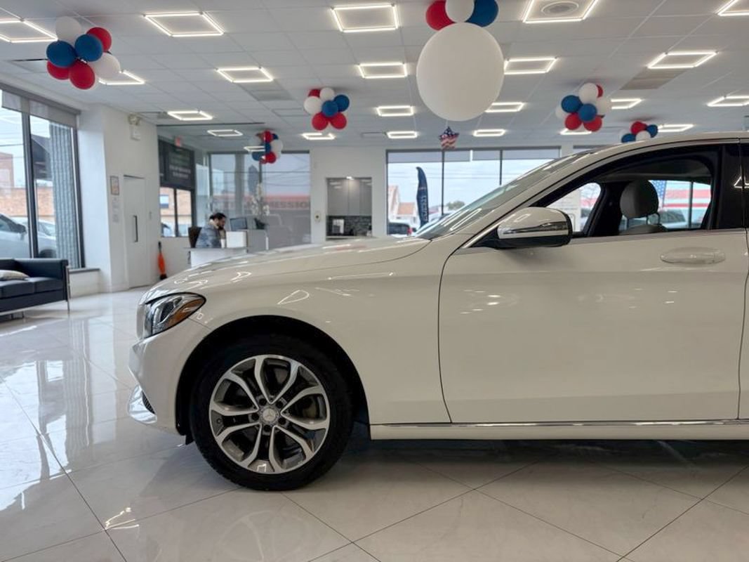 Used 2016 Mercedes-Benz C 300 4MATIC Sedan image 6
