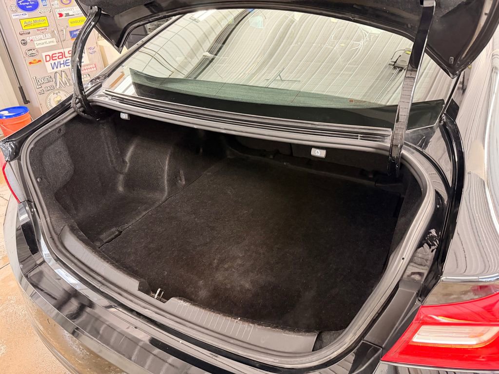 Used 2024 Chevrolet Malibu LT image 27