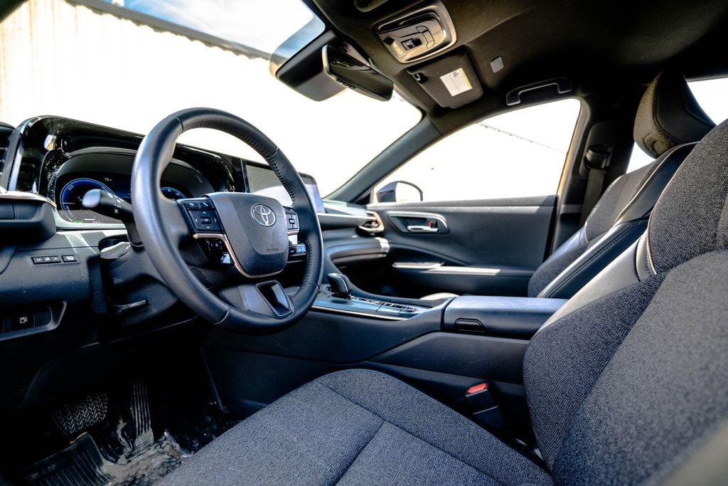 Used 2023 Toyota Crown AWD/4WD image 5