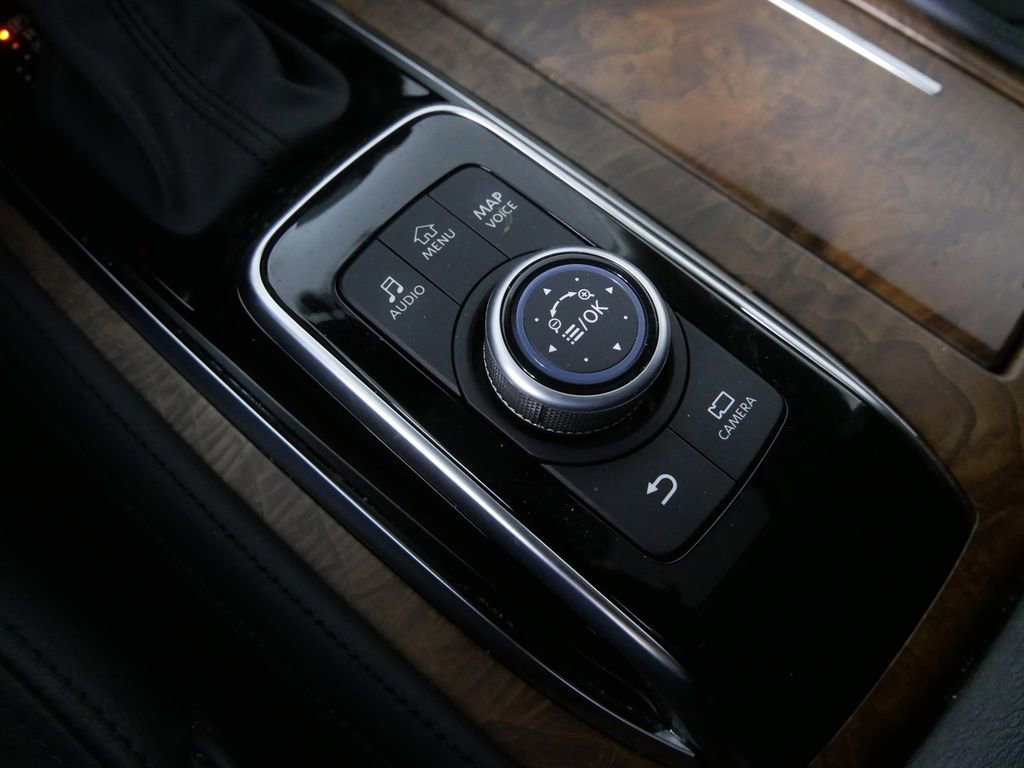 Used 2024 Nissan Armada SL w/ Captain's Chairs Package image 24