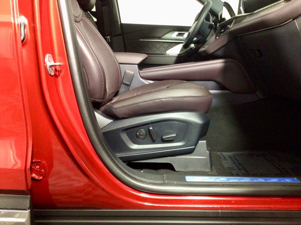 New 2026 Ford Explorer Platinum w/ LUX Leather Package image 35