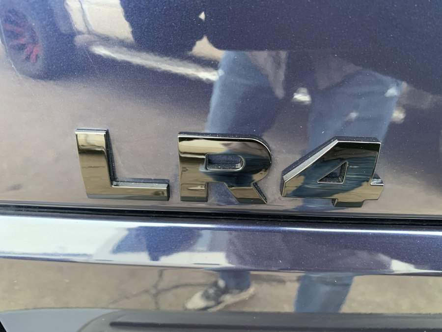 Used 2016 Land Rover LR4 HSE image 25