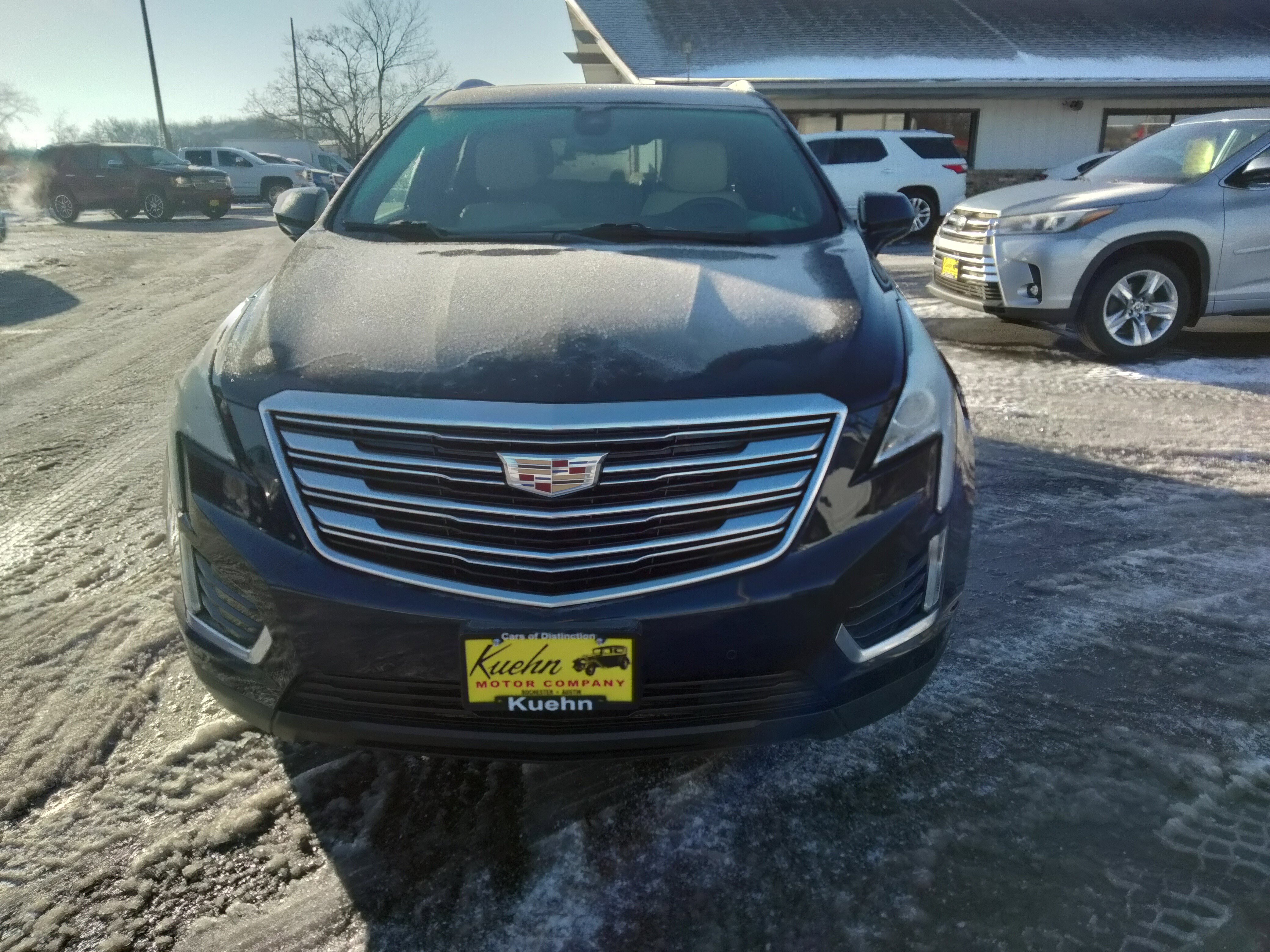 Used 2017 Cadillac XT5 Luxury w/ Driver Awareness Package image 3