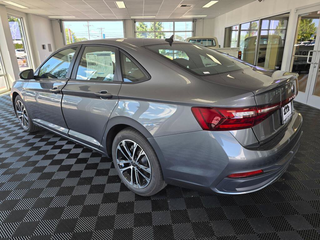 New 2026 Volkswagen Jetta Sport FWD image 5