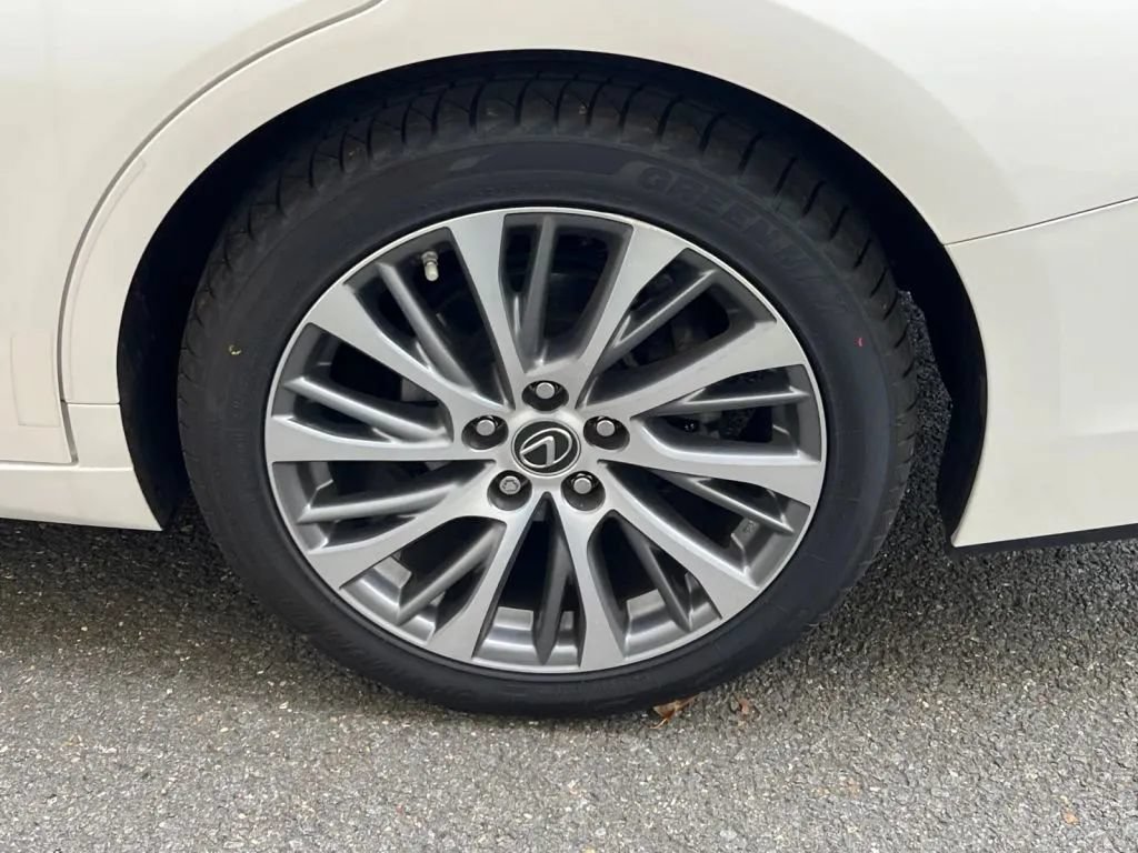 Used 2020 Lexus ES 350 w/ Premium Package FWD image 39