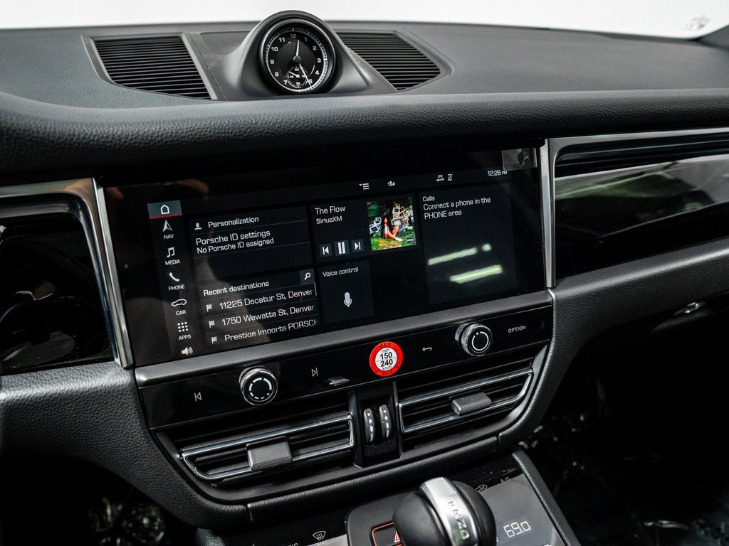 Used 2025 Porsche Macan image 17