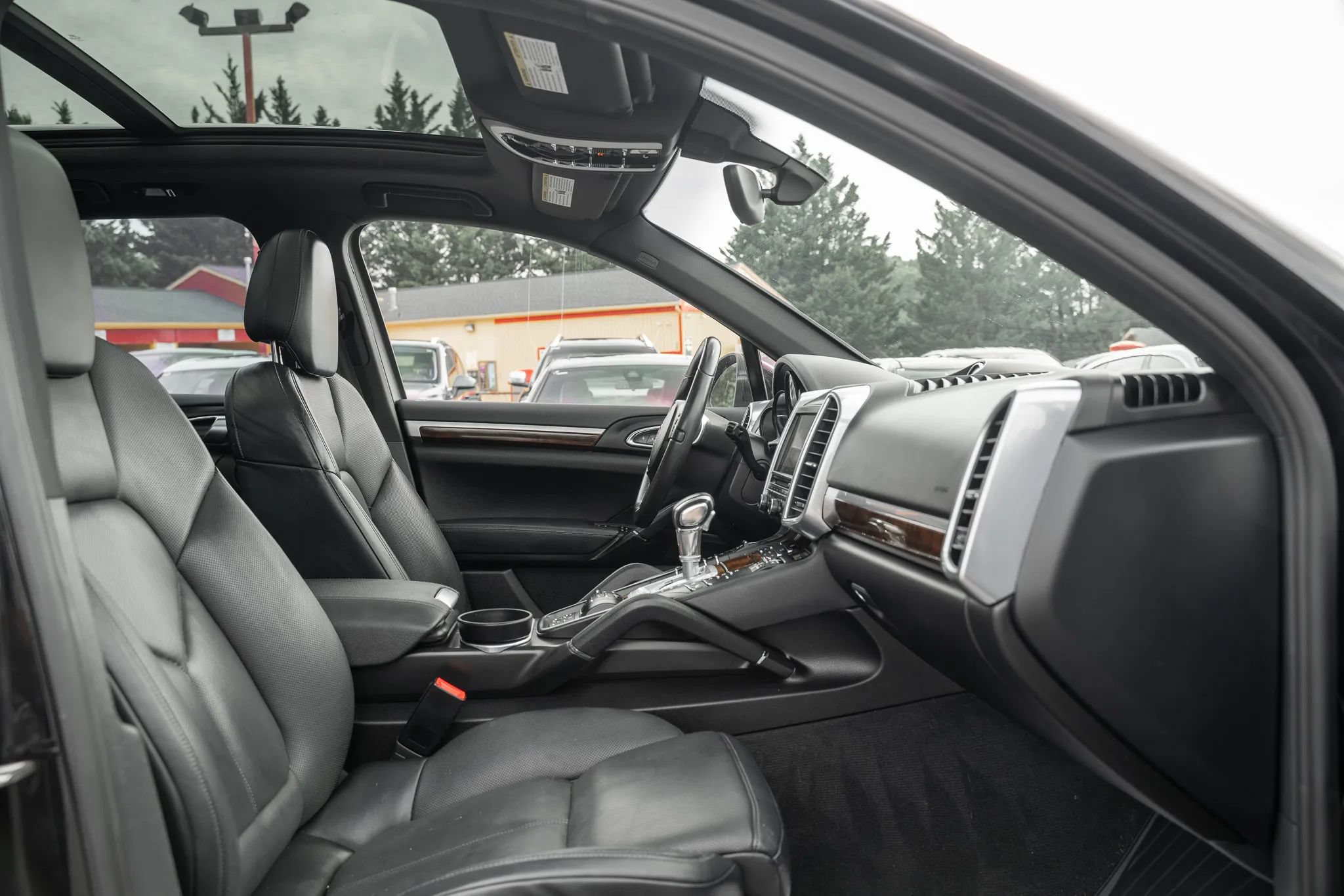 Used 2012 Porsche Cayenne S AWD/4WD image 13