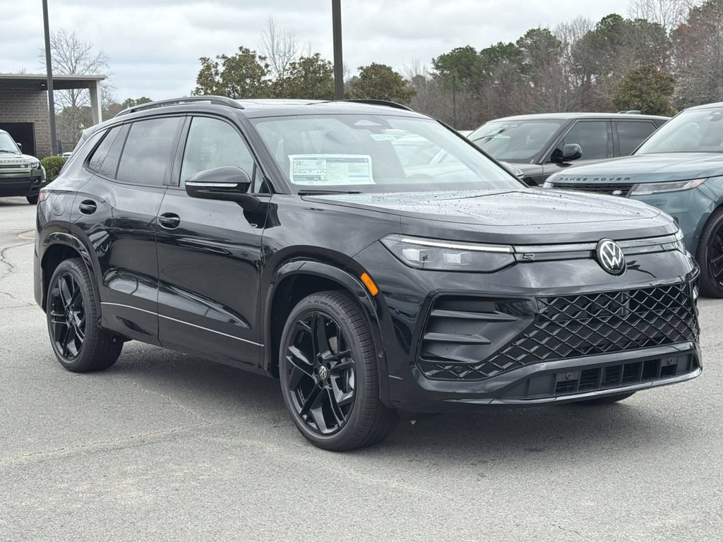 New 2026 Volkswagen Tiguan SE R-Line FWD image 7