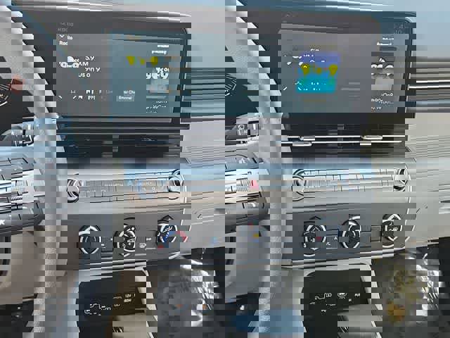 Certified 2025 Hyundai Kona SE image 26