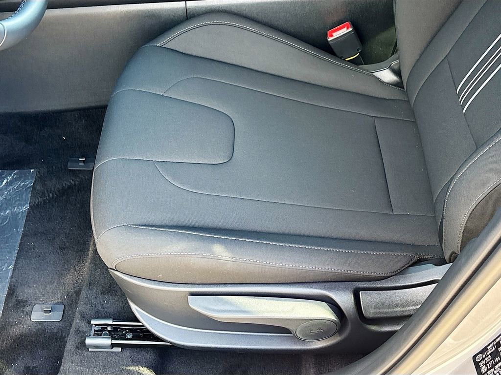 New 2026 Hyundai Elantra Sport image 18