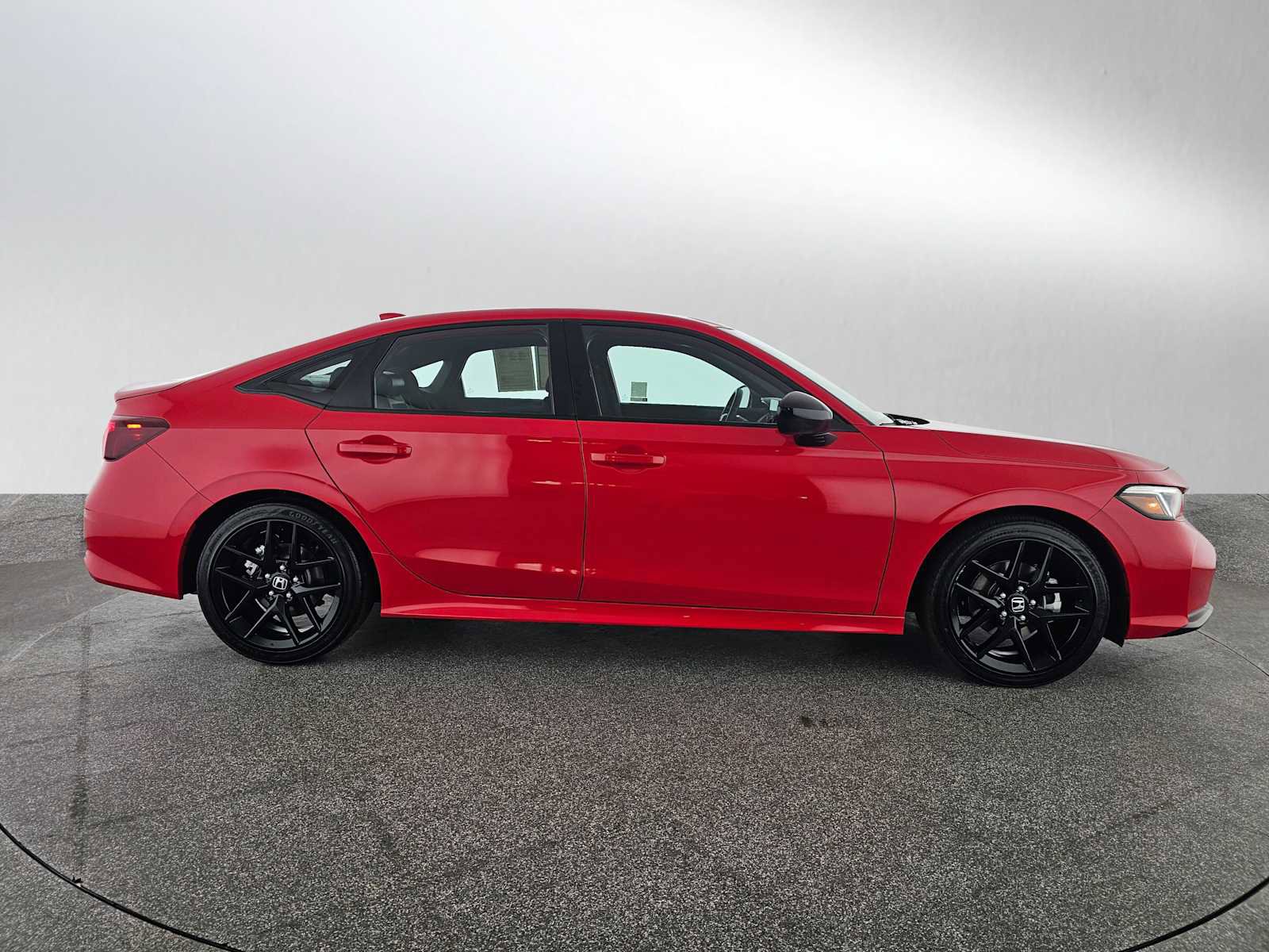 Used 2025 Honda Civic Sport image 2