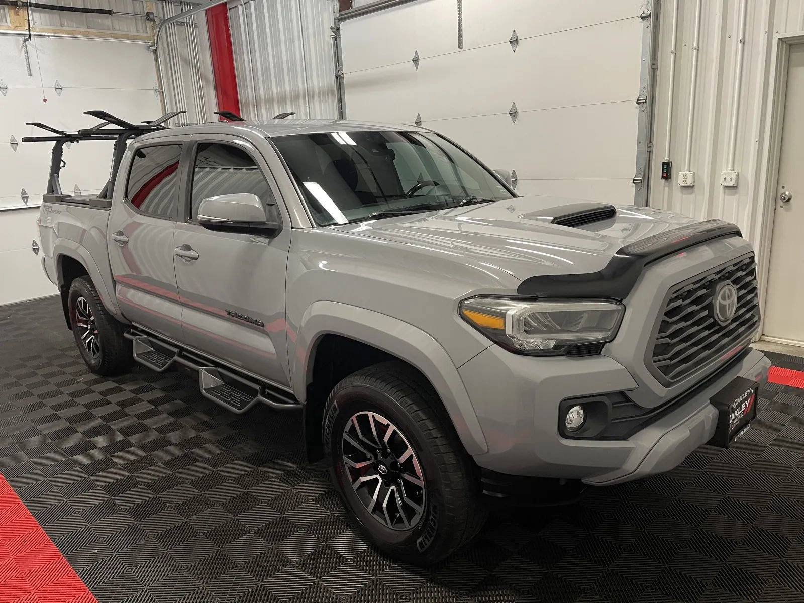 Used 2020 Toyota Tacoma TRD Sport w/ Technology Package image 5