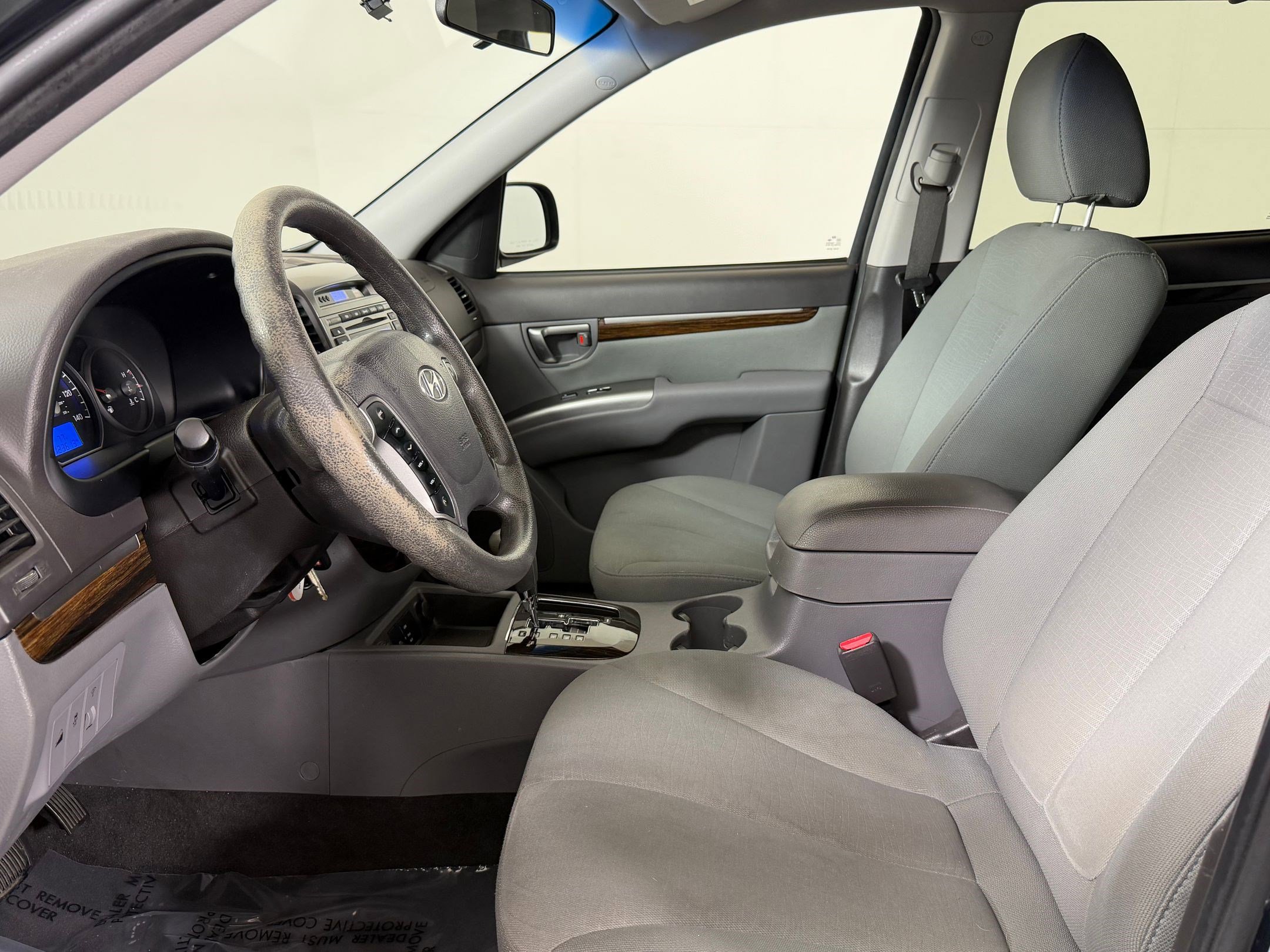 Used 2012 Hyundai Santa Fe GLS FWD image 5