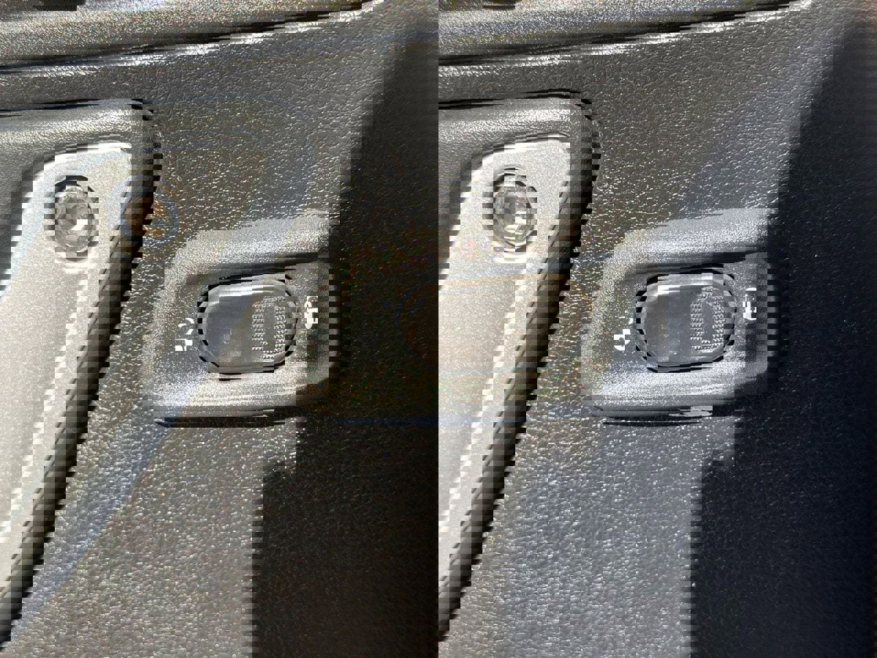 Used 2014 Jeep Wrangler Sahara w/ Connectivity Group image 14