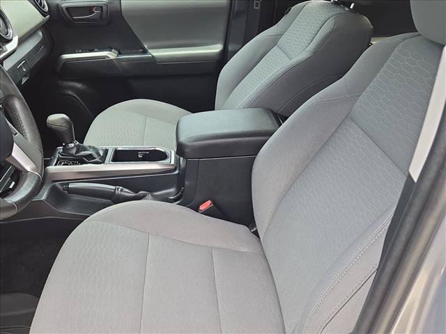 Used 2019 Toyota Tacoma SR5 AWD/4WD image 15