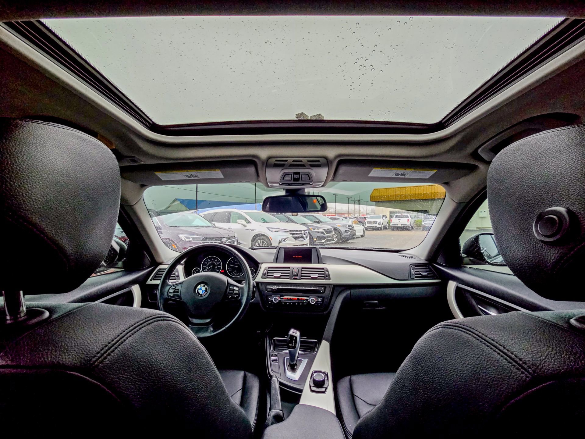 Used 2014 BMW 320i xDrive Sedan image 2