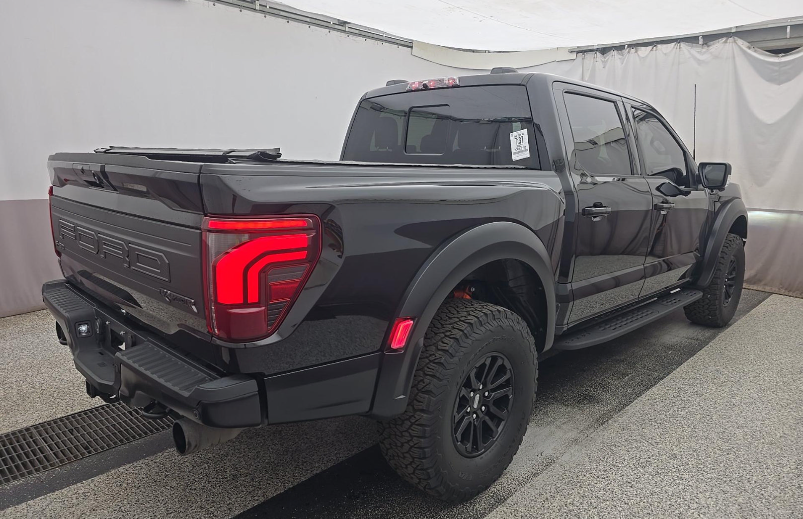 Used 2025 Ford F150 Raptor AWD/4WD image 4