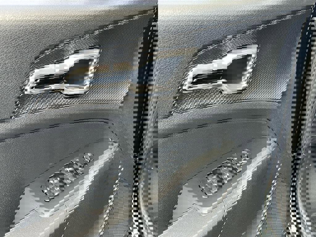 New 2025 Kia Sportage LX image 17