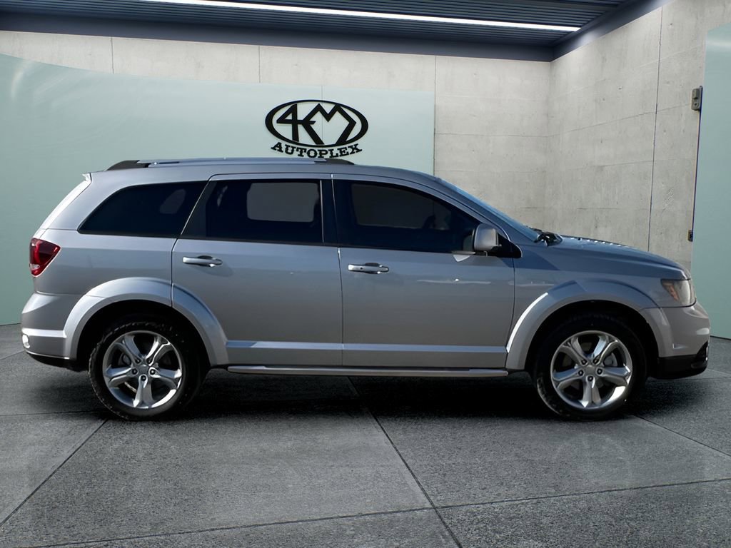 Used 2017 Dodge Journey Crossroad AWD/4WD image 2