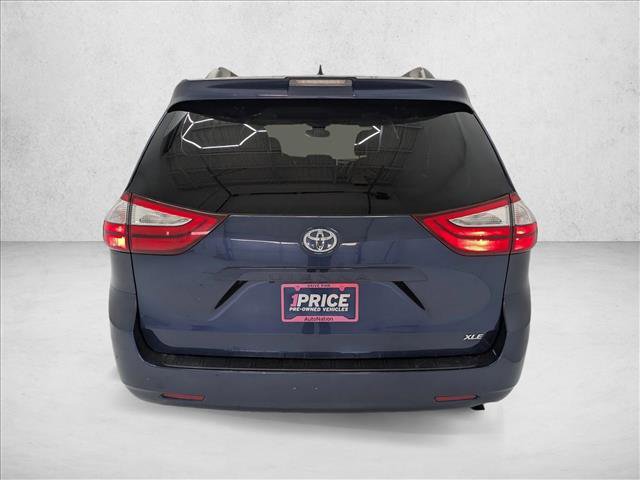 Used 2019 Toyota Sienna XLE image 7