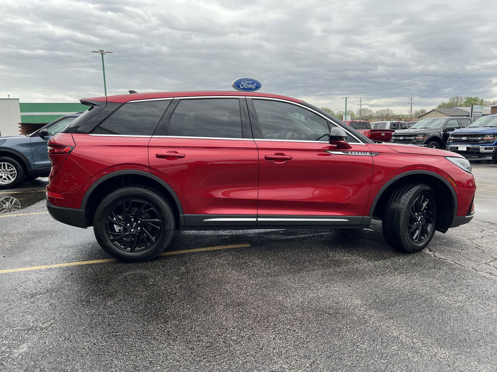 Used 2025 Lincoln Corsair AWD image 4