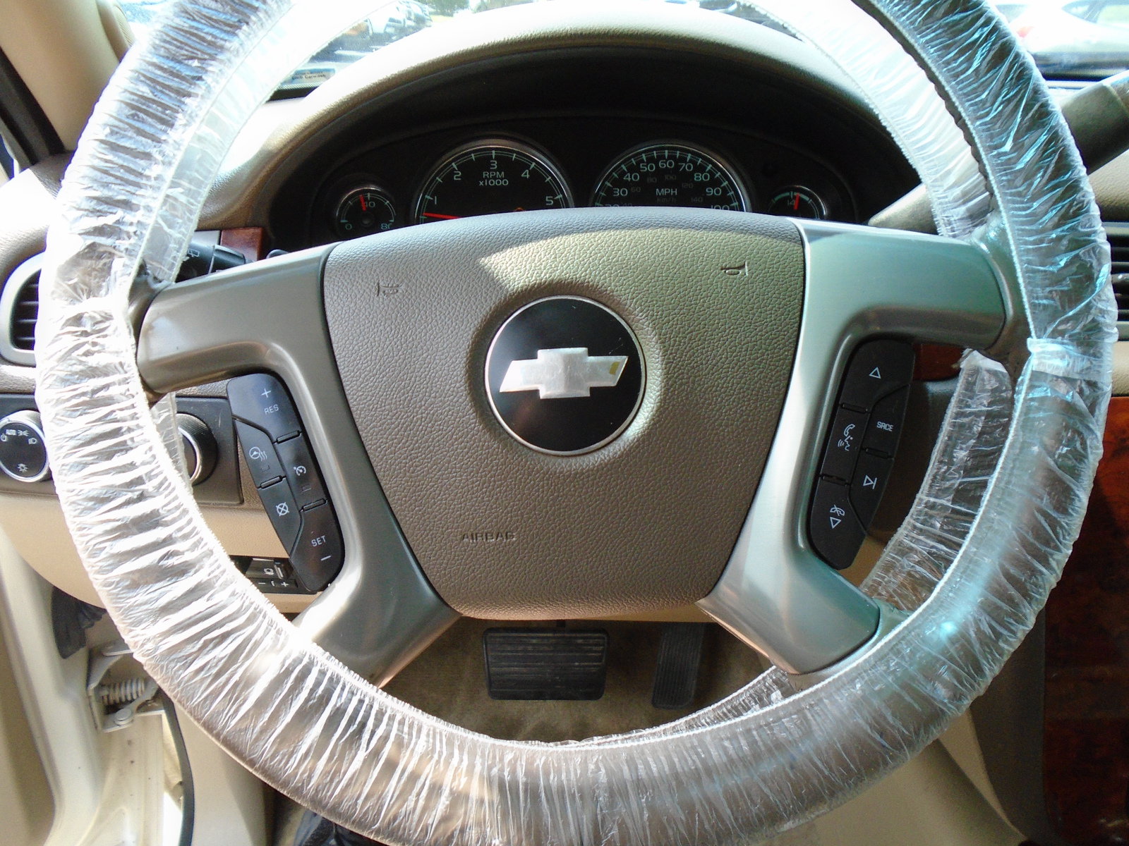 Used 2013 Chevrolet Suburban LTZ AWD/4WD image 13