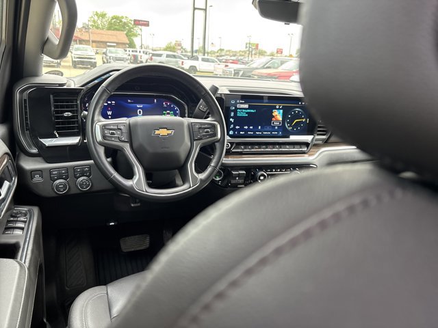 Used 2025 Chevrolet Silverado 2500 LT w/ Z71 Chrome Sport Edition image 20