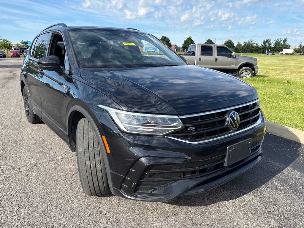Used 2023 Volkswagen Tiguan SE R-Line AWD/4WD image 13