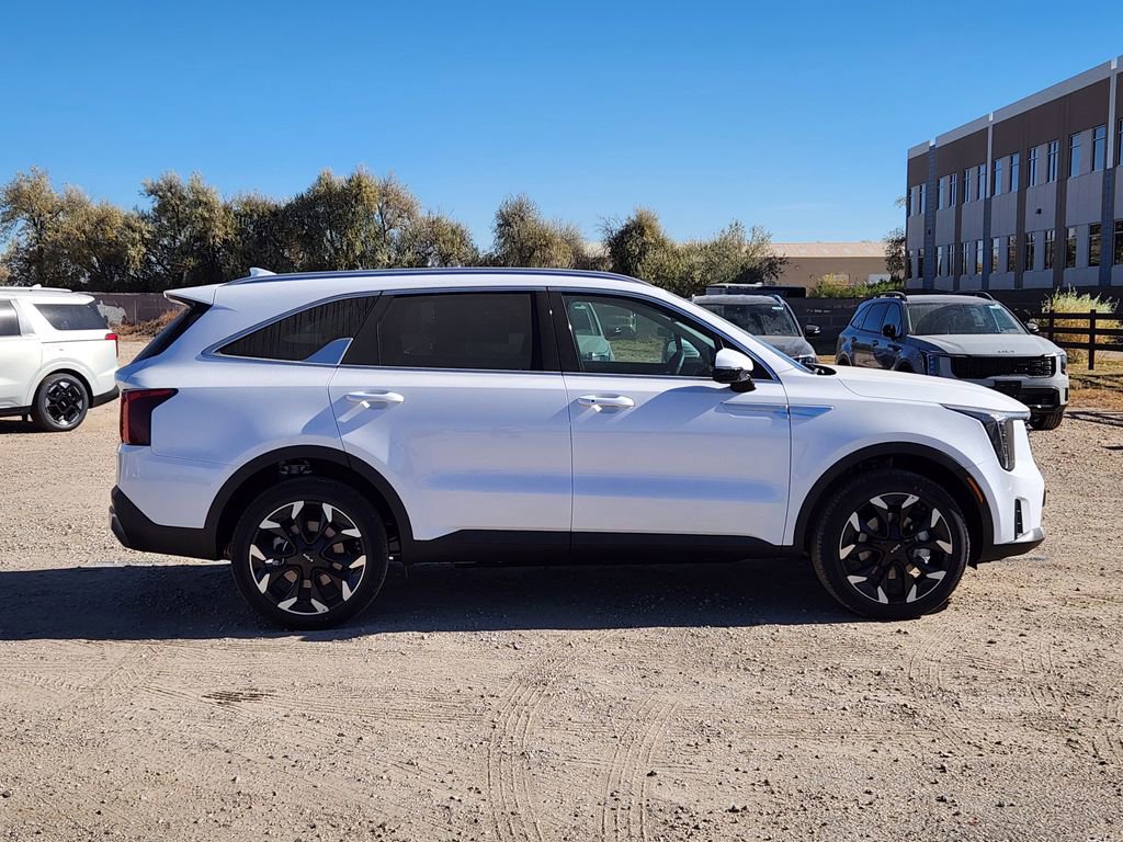 New 2026 Kia Sorento S AWD/4WD image 2
