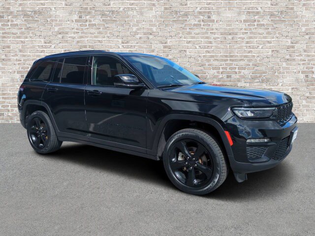 Used 2023 Jeep Grand Cherokee Limited w/ Black Appearance Package