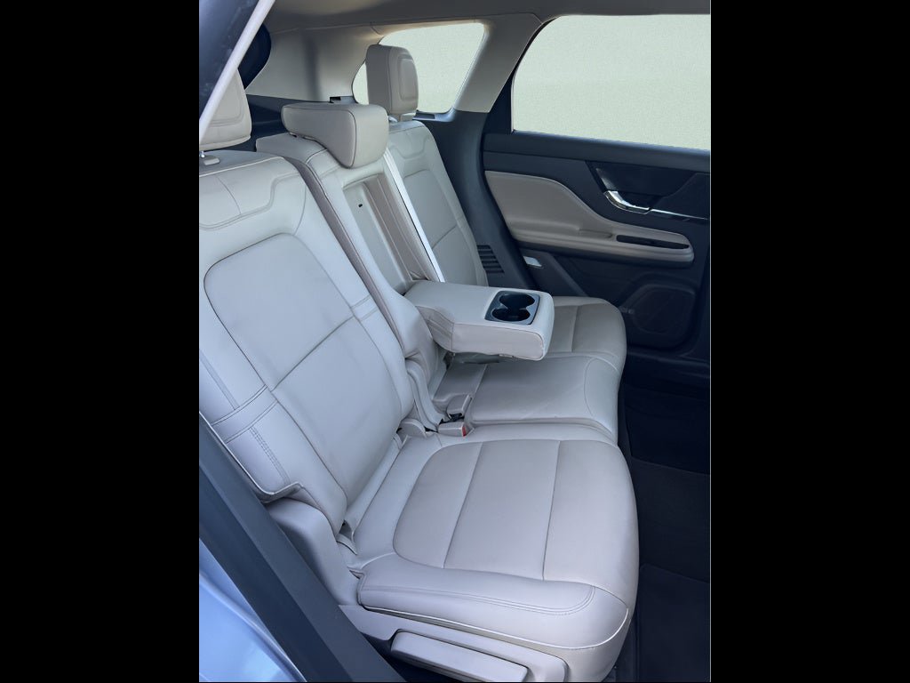 Used 2022 Lincoln Corsair FWD w/ Premium Package image 15