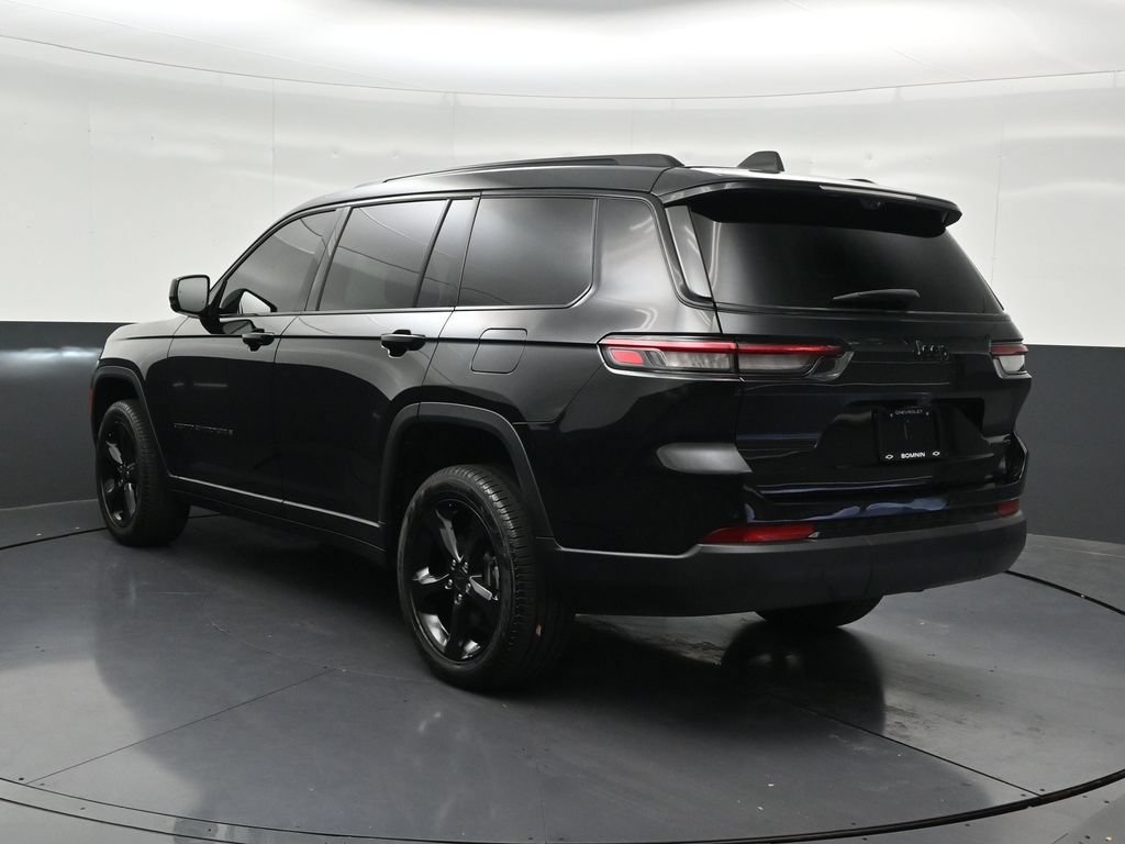 Used 2025 Jeep Grand Cherokee L Limited w/ Luxury Tech Group II RWD image 3