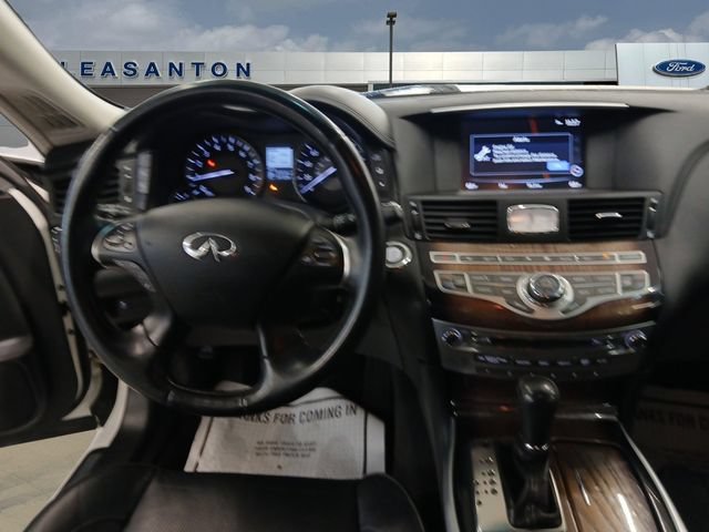 Used 2019 INFINITI Q70 L 3.7 w/ Sensory Package RWD image 10