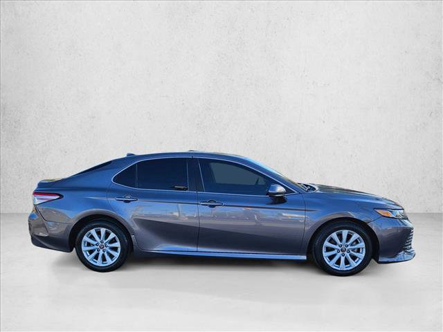 Used 2019 Toyota Camry LE image 3
