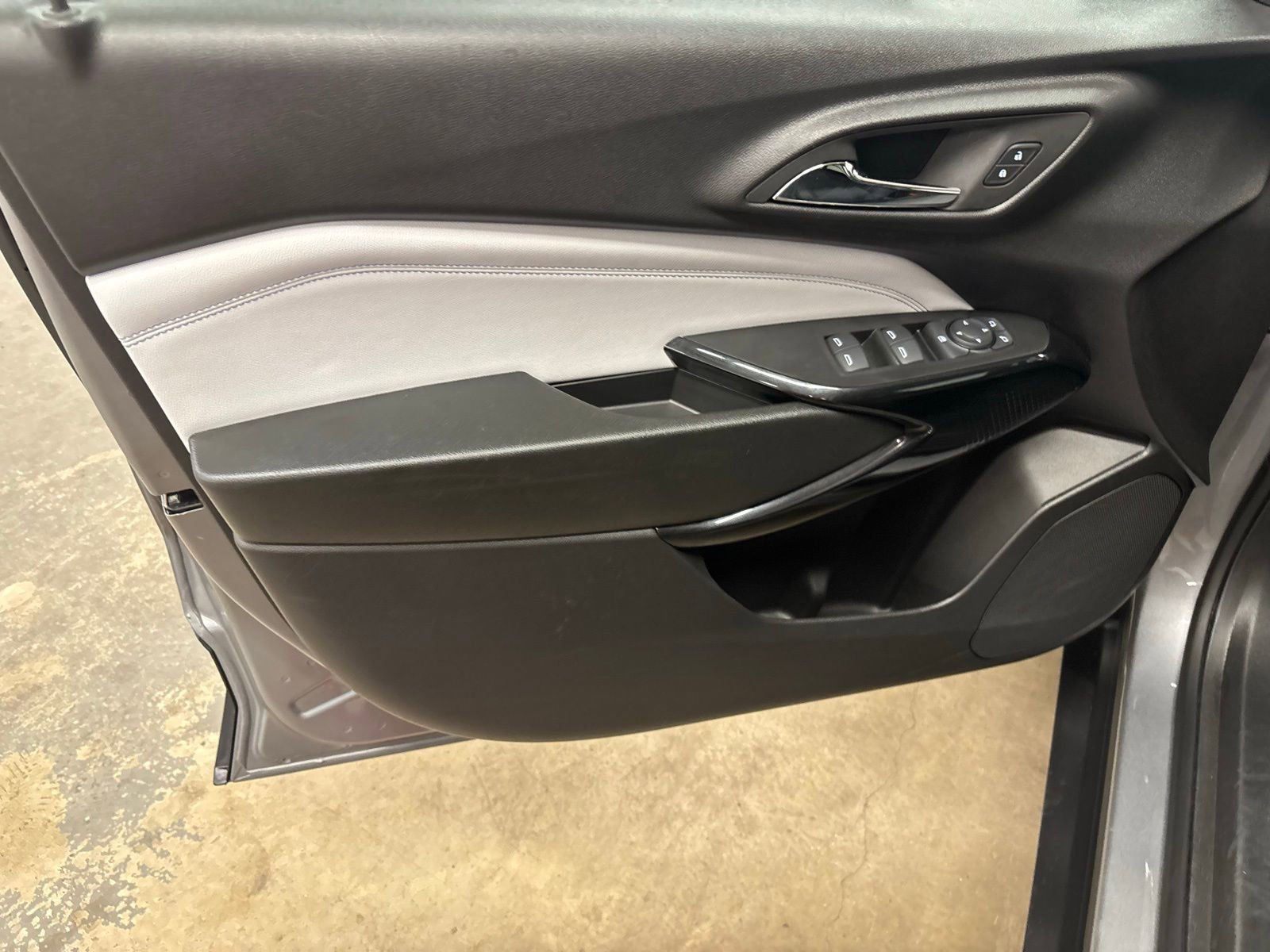 Used 2026 Chevrolet Trax LT w/ Driver Confidence Package FWD image 18