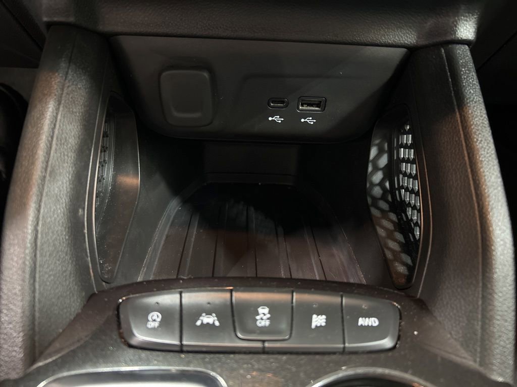 Used 2024 Chevrolet TrailBlazer LT w/ LT Cold Weather Package AWD/4WD image 24