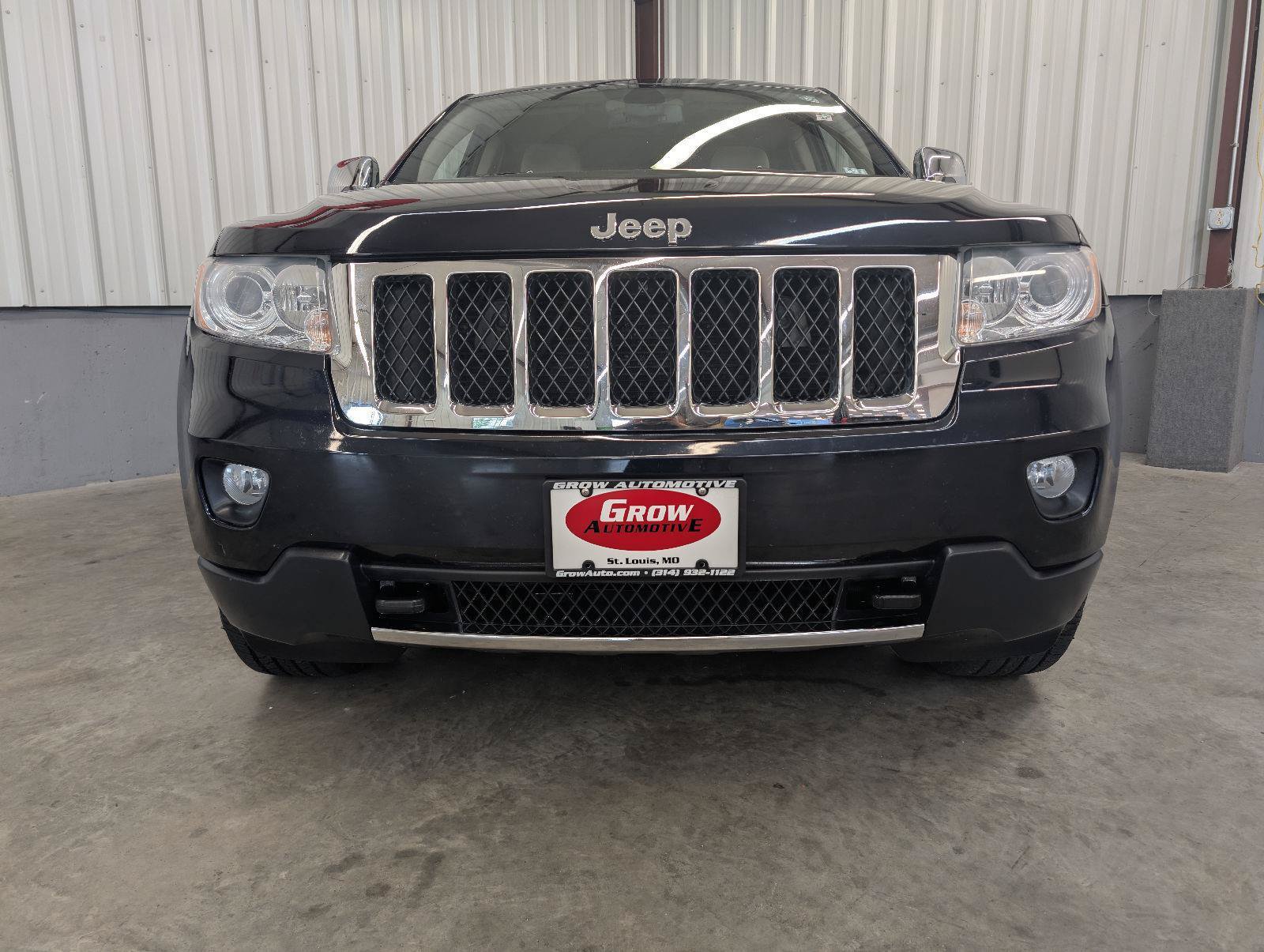 Used 2011 Jeep Grand Cherokee Overland AWD/4WD image 10