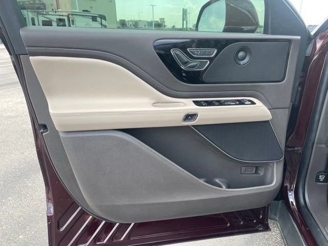 Used 2022 Lincoln Aviator Reserve AWD/4WD image 20