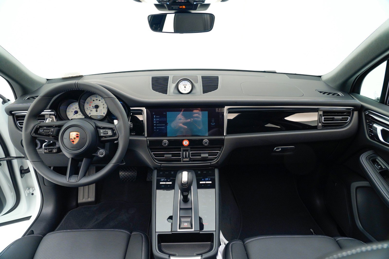 New 2026 Porsche Macan Turbo image 20