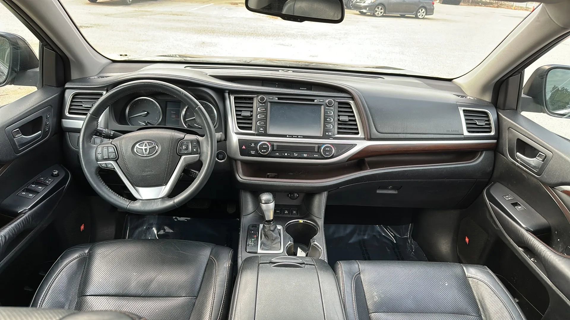 Used 2016 Toyota Highlander Limited image 27