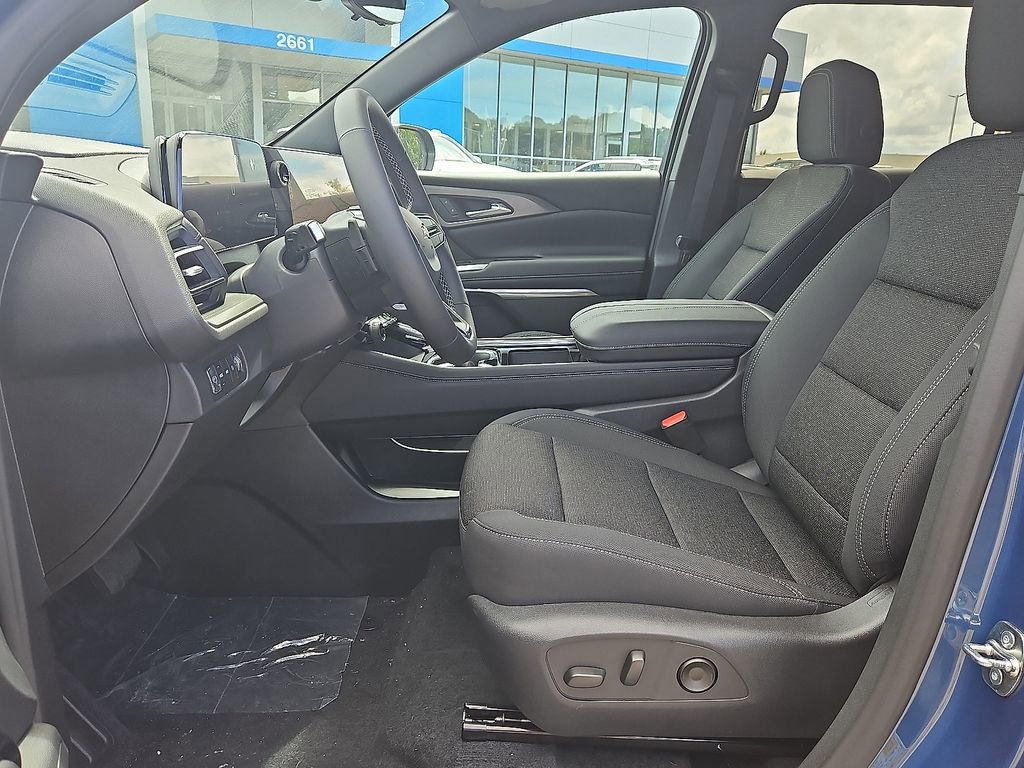 New 2026 Chevrolet Traverse LT w/ Driver Confidence Package image 10