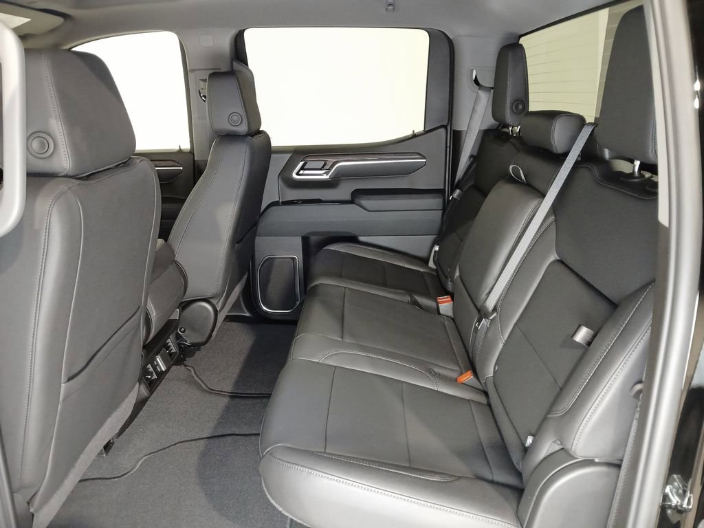 Used 2026 GMC Sierra 1500 SLT AWD/4WD image 12