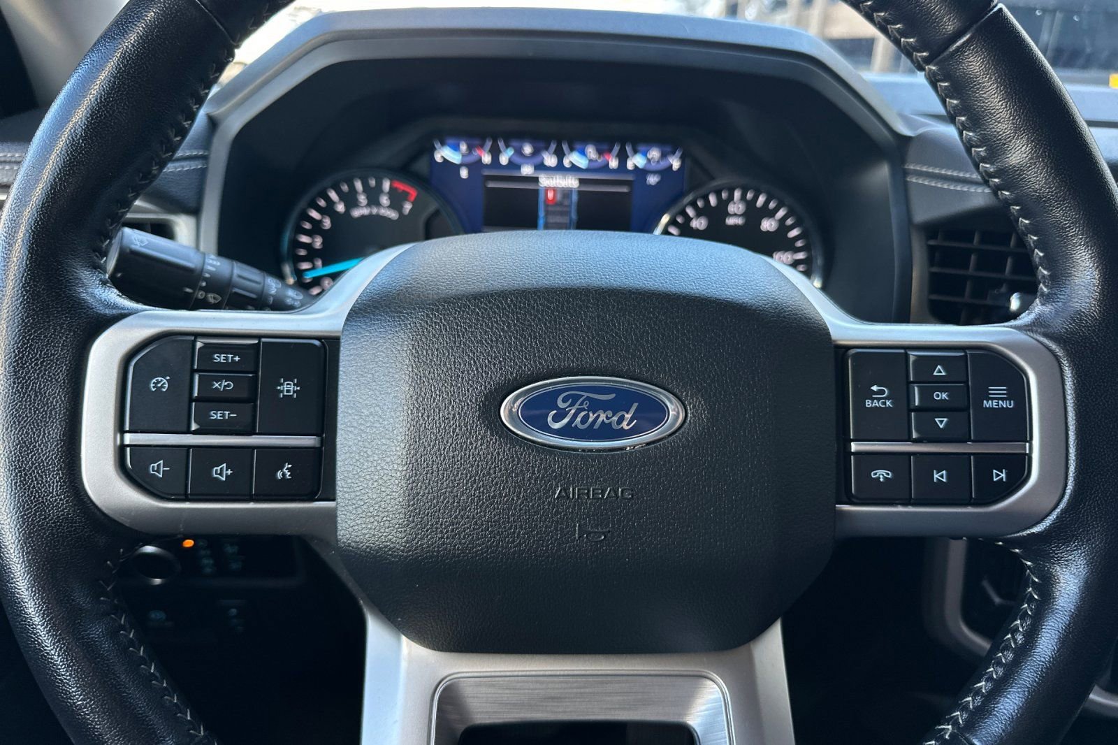 Used 2024 Ford Expedition Max XLT image 24