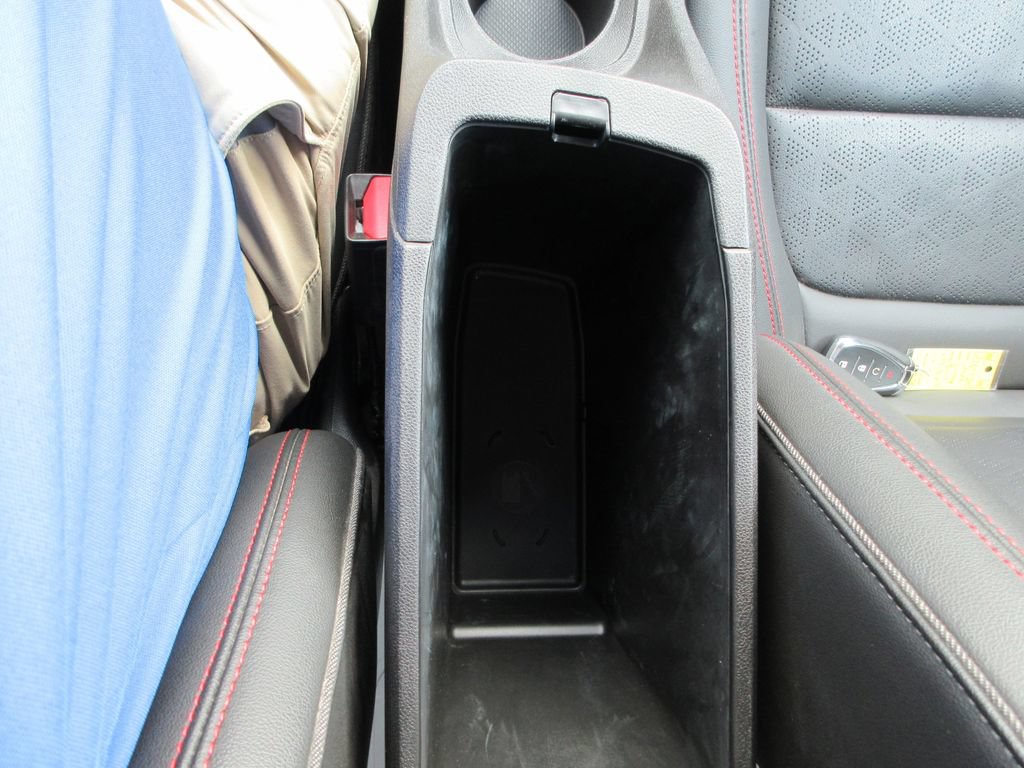 Certified 2023 Chevrolet Bolt EUV LT w/ Convenience Package FWD image 25