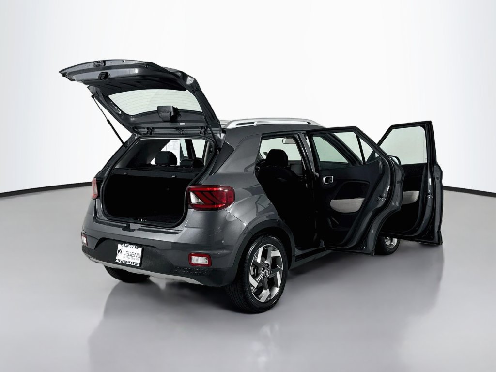 Used 2025 Hyundai Venue SEL FWD image 21