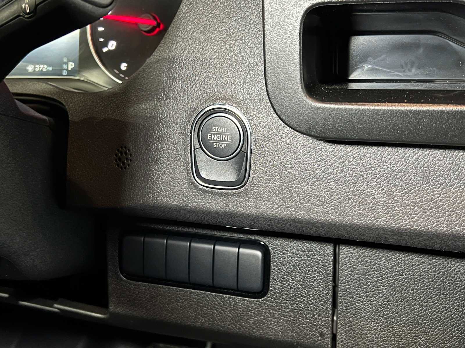 Used 2025 Mercedes-Benz Sprinter 2500 image 30