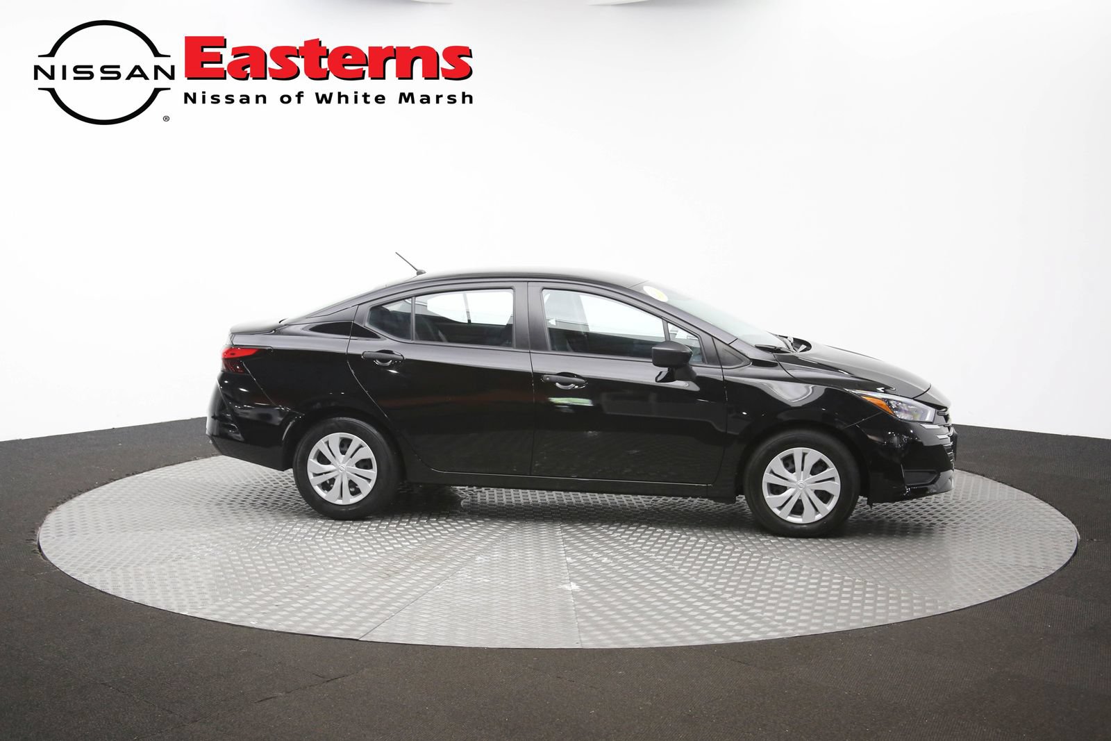 Used 2025 Nissan Versa S FWD image 44