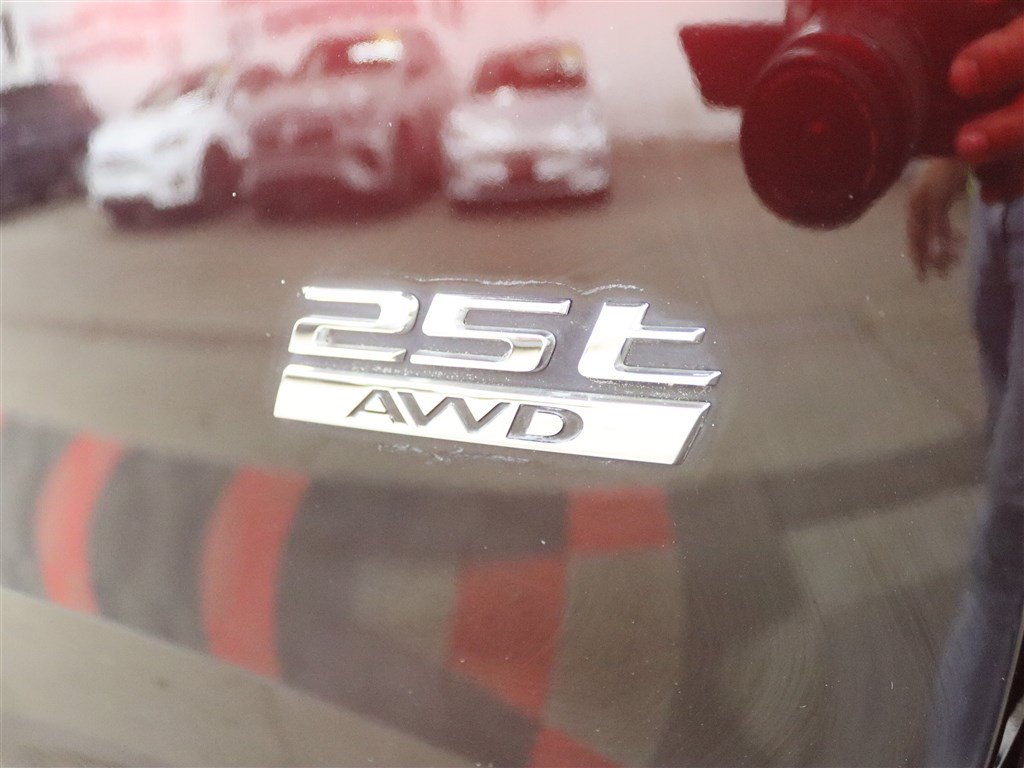 Used 2018 Jaguar F-PACE Prestige AWD/4WD image 9
