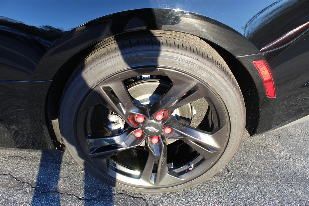 Used 2023 Chevrolet Camaro LT w/ RS Package image 16