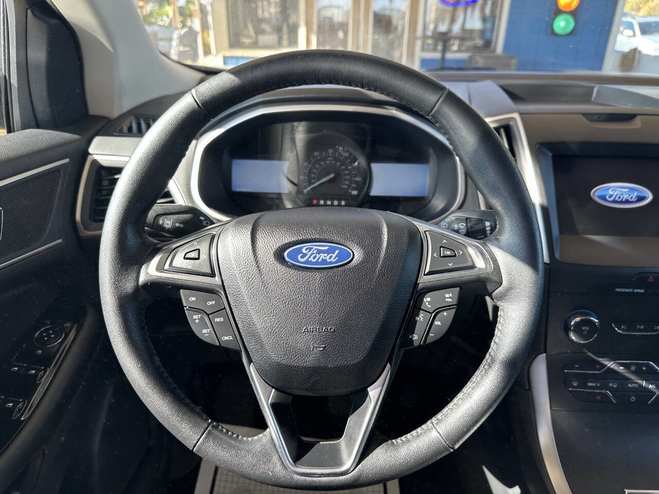Used 2020 Ford Edge SEL FWD image 17